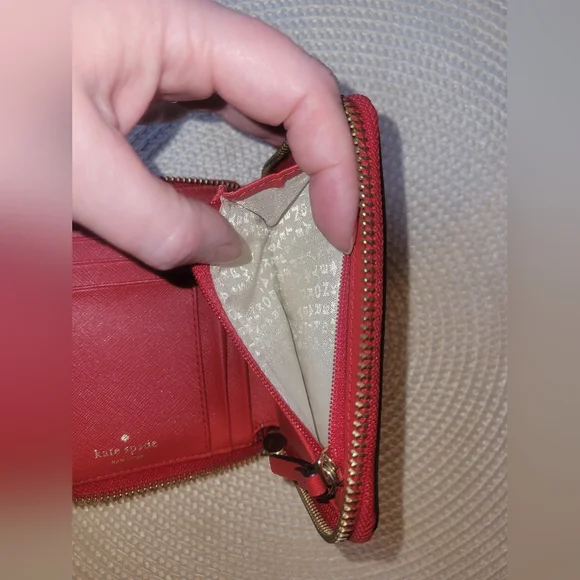 Kate Spade small zip-around wallet in bright red EUC - Picture 5 of 8